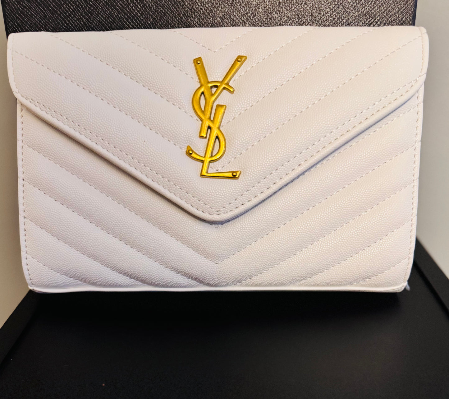 Saint Laurent Logo Shoulder Bags