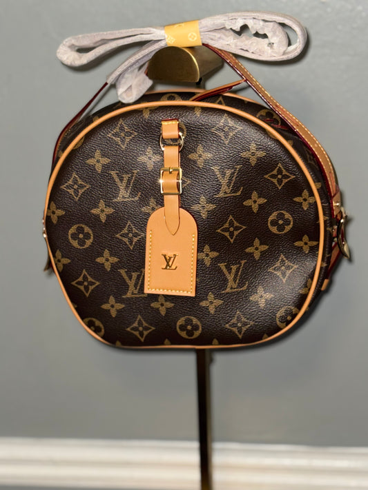 Boite Chapeau Crossbody