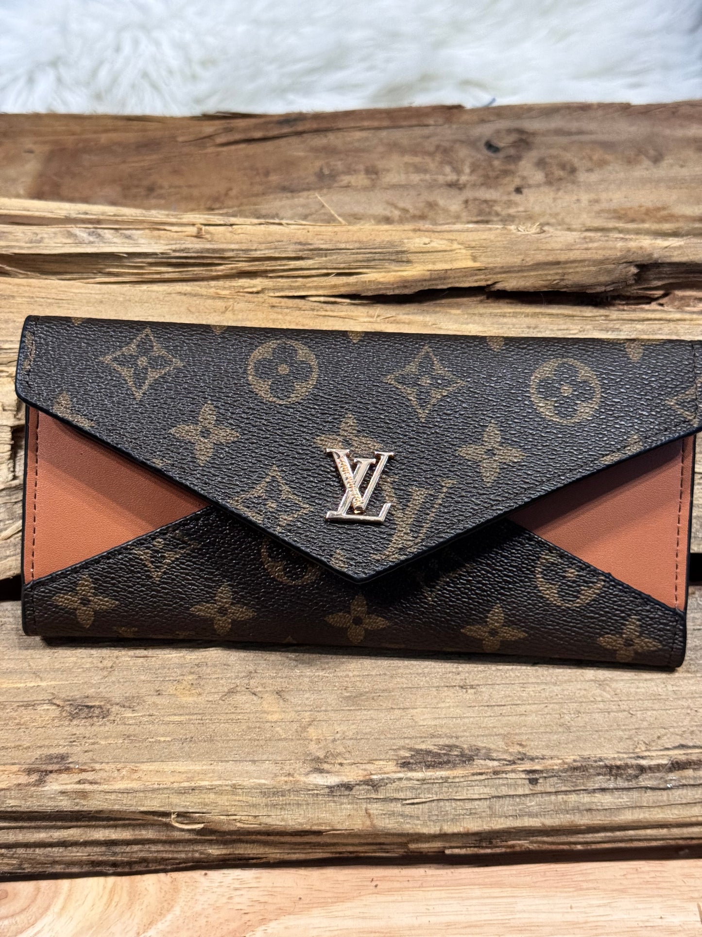 LV Wallet