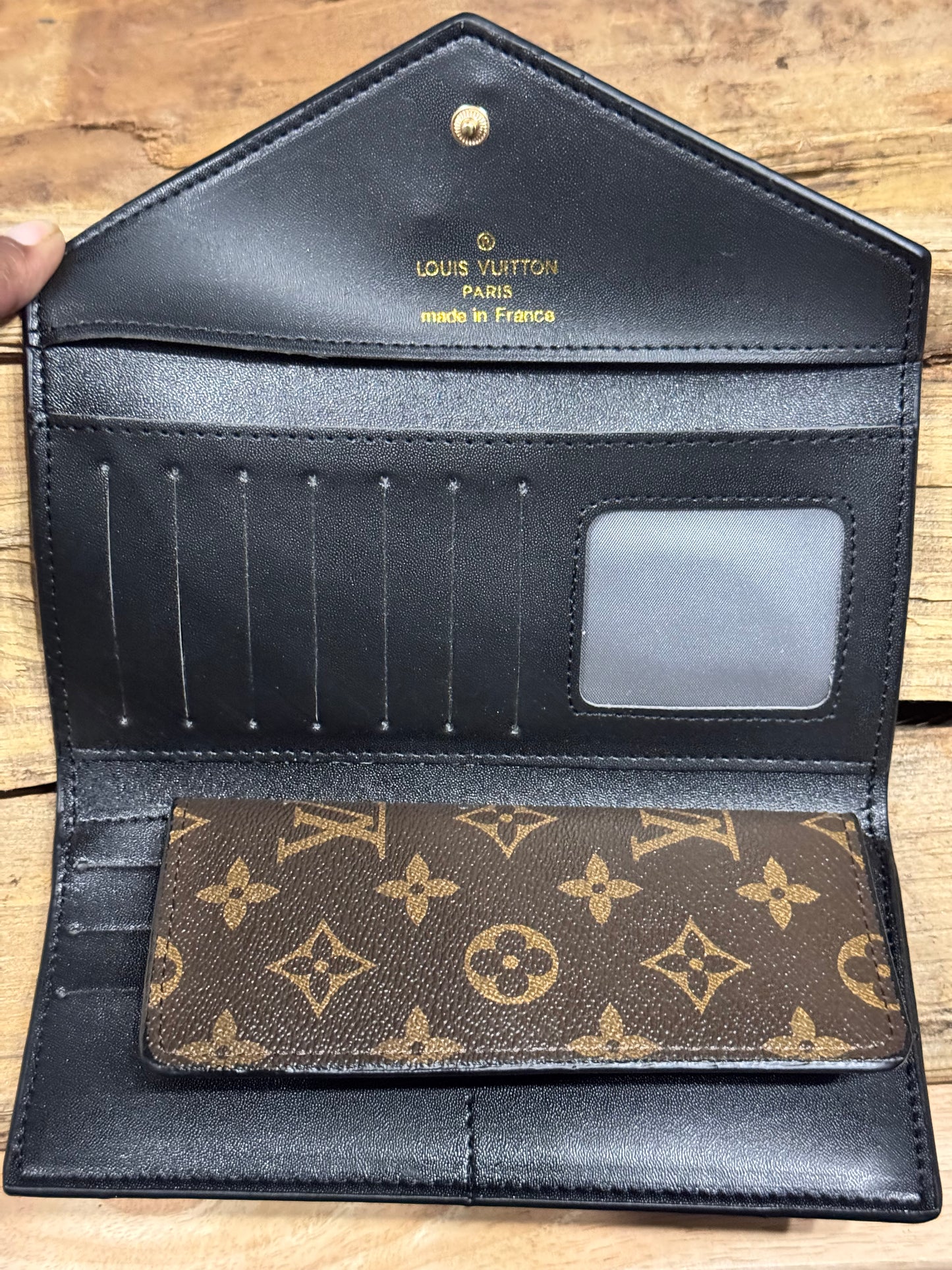 LV Wallet