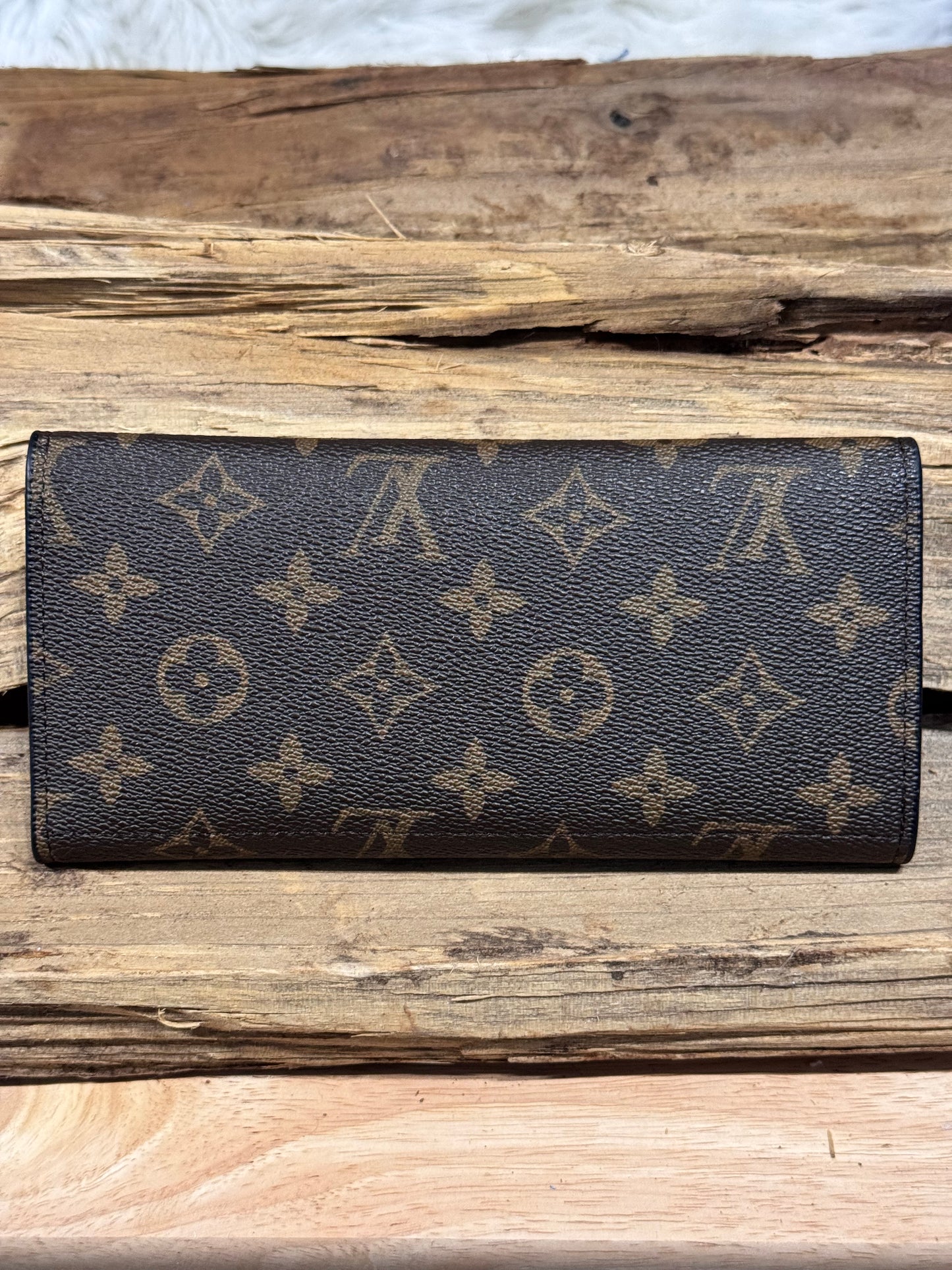 LV Wallet