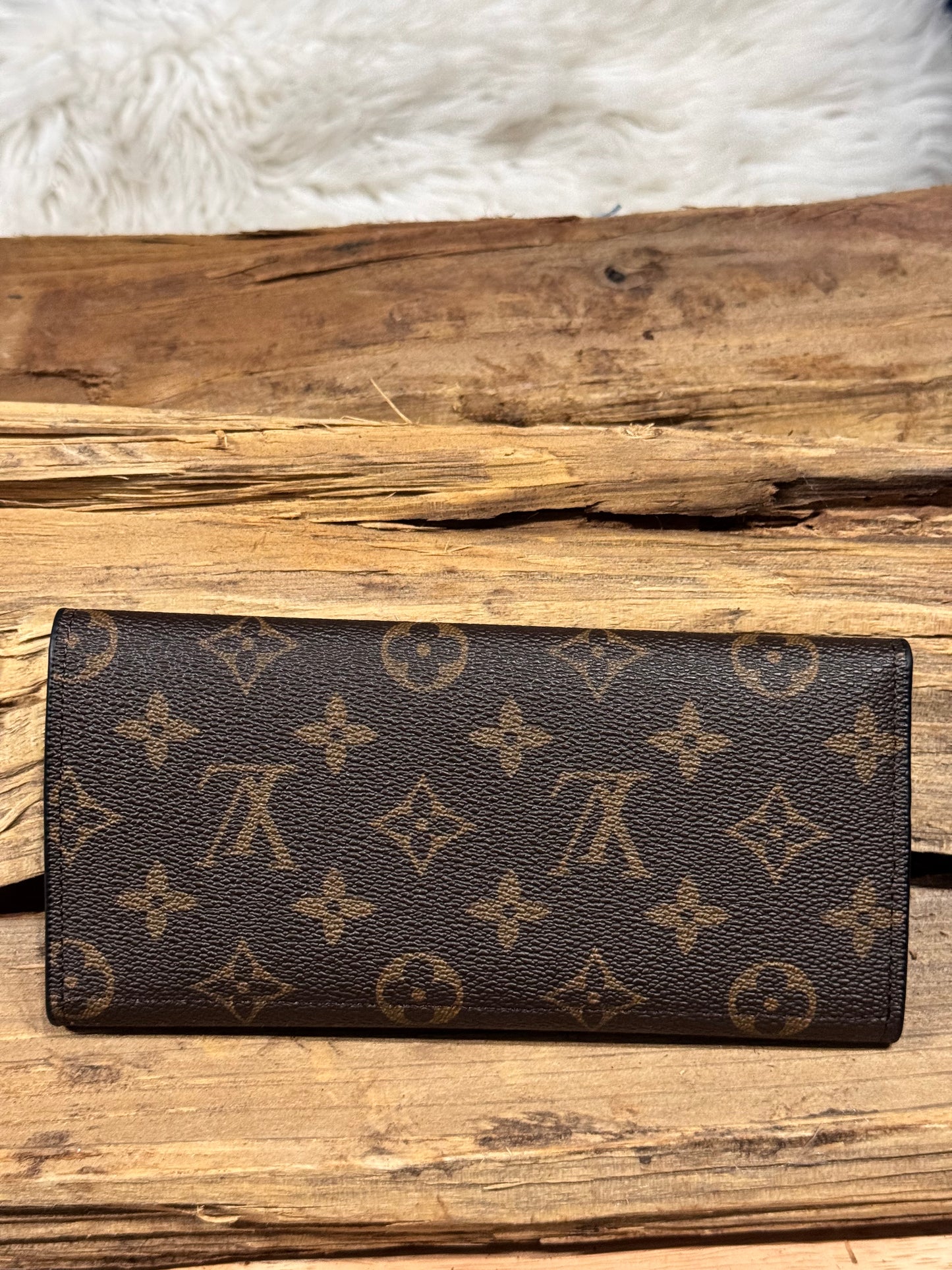 LV Wallet
