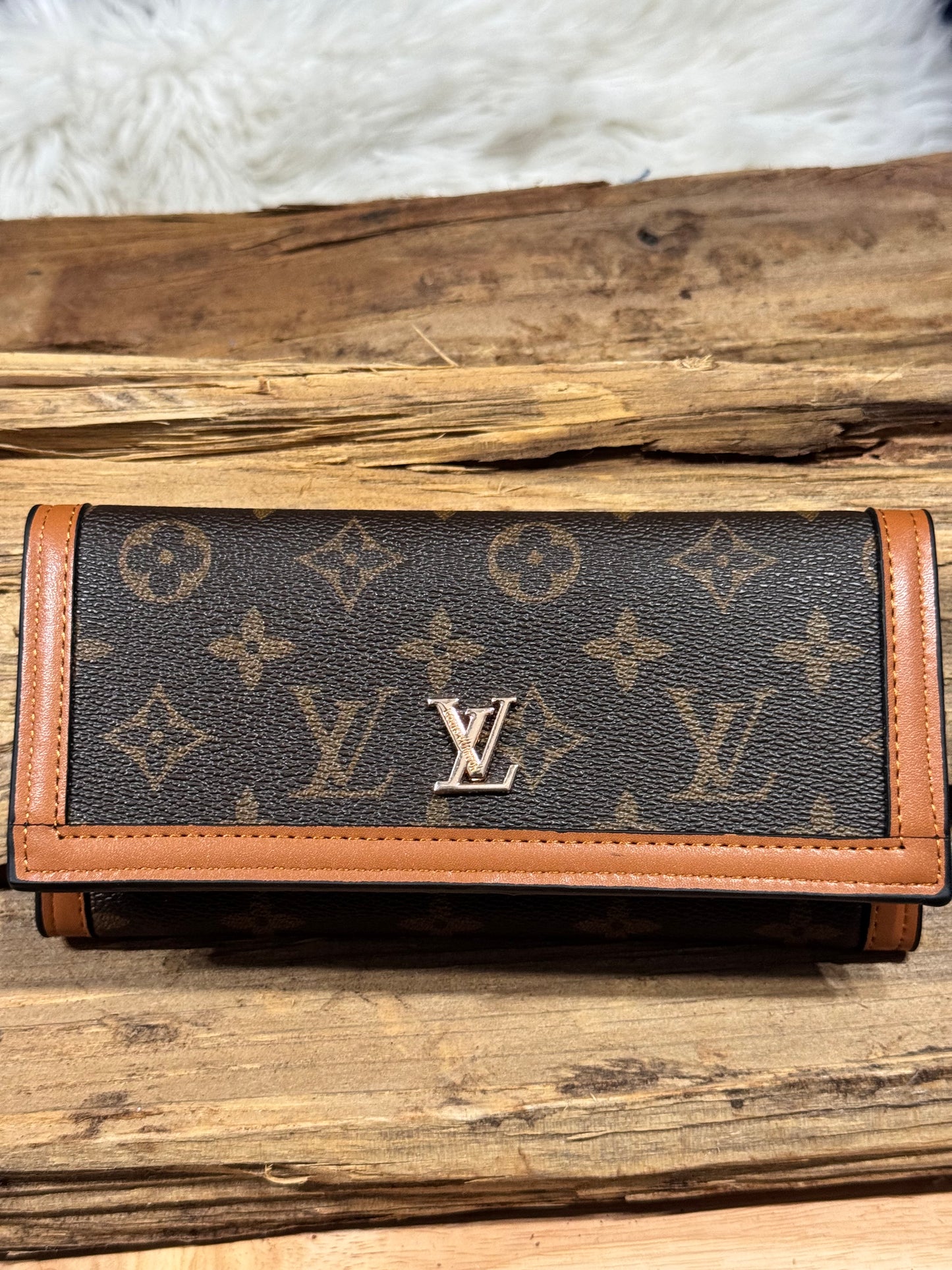 LV Wallet